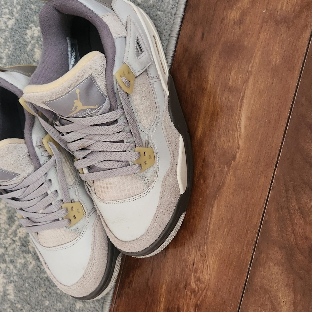 Jordan Boys Gray Sneakers